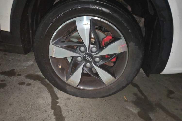 Used JAC Group Refine S3 2017 1.5L Manual Luxury Smart Model Right Front Wheel Hub