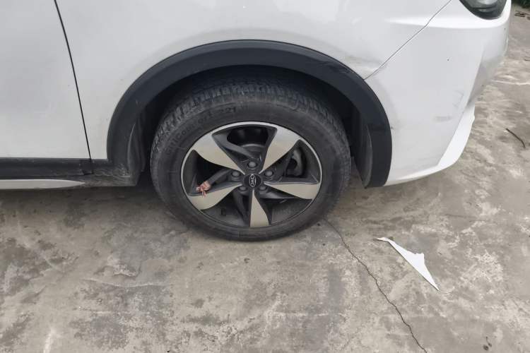 Used JAC Group Refine S3 2017 1.6L Manual Luxury Smart Model Right Front Wheel Hub