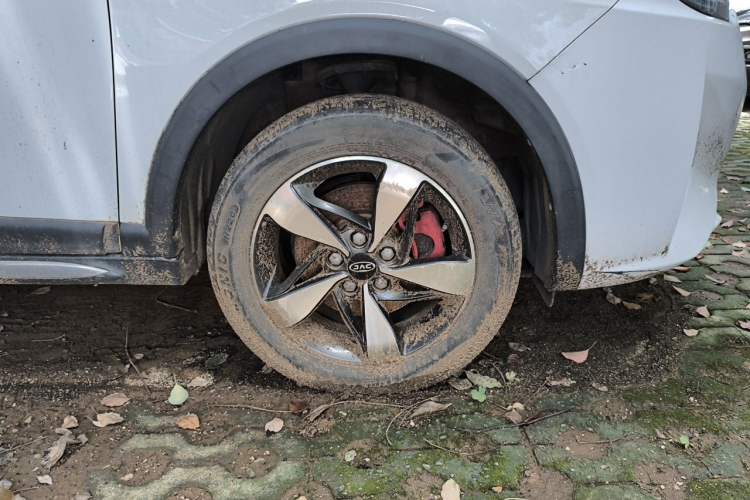 Used JAC Group Refine S3 2017 1.6L CVT Smart Connect Model Right Front Wheel Hub