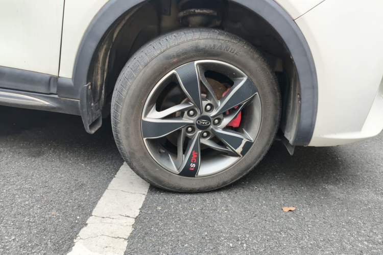 Used JAC Group Refine S3 2017 1.6L Manual Luxury Smart Model Right Front Wheel Hub