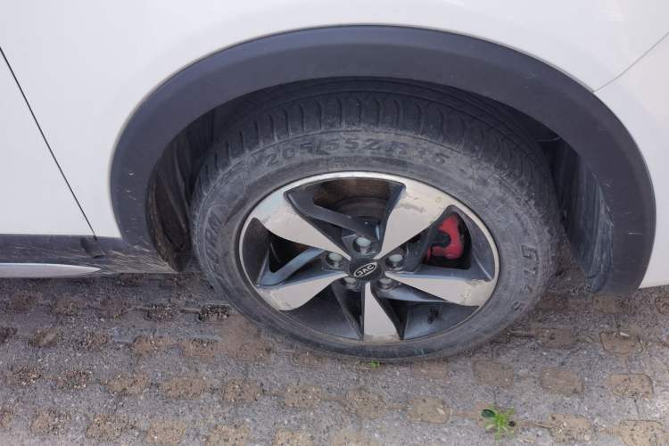 Used JAC Group Refine S3 2017 1.5L Manual Luxury Smart Model Right Front Wheel Hub