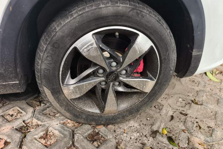 Used JAC Group Refine S3 2017 1.6L CVT Luxury Smart Model Right Front Wheel Hub