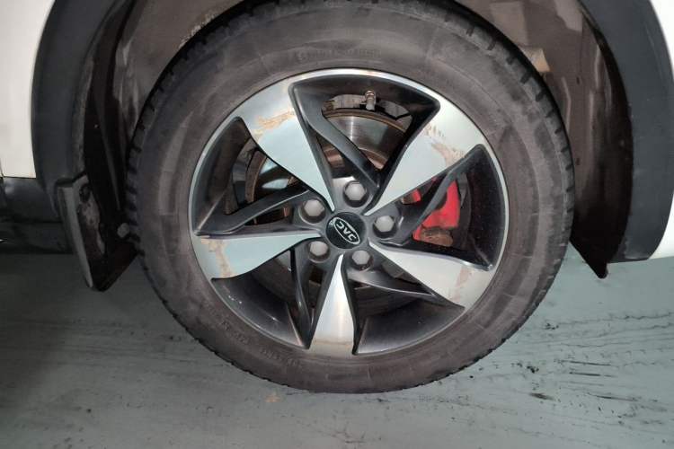 Used JAC Group Refine S3 2017 1.6L CVT Luxury Smart Model Right Front Wheel Hub