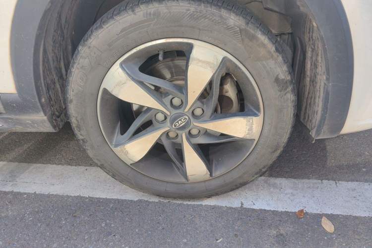 Used JAC Group Refine S3 2017 1.5L Manual Luxury Model Right Front Wheel Hub