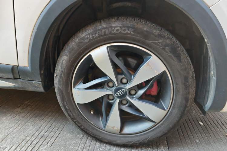 Used JAC Group Refine S3 2017 1.5L Manual Luxury Smart Model Right Front Wheel Hub