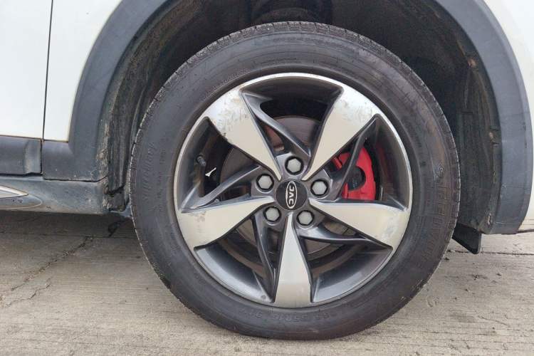 Used JAC Group Refine S3 2017 1.6L CVT Luxury Smart Model Right Front Wheel Hub