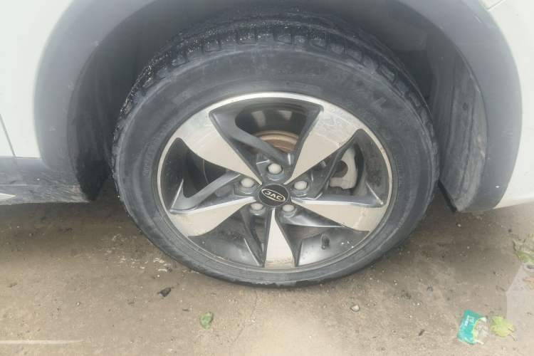 Used JAC Group Refine S3 2017 1.5L Manual Luxury Model Right Front Wheel Hub