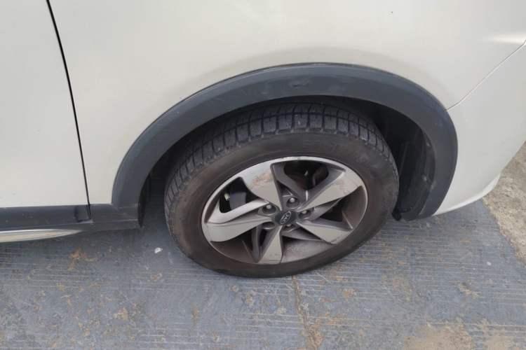 Used JAC Group Refine S3 2017 1.6L Manual Luxury Model Right Front Wheel Hub