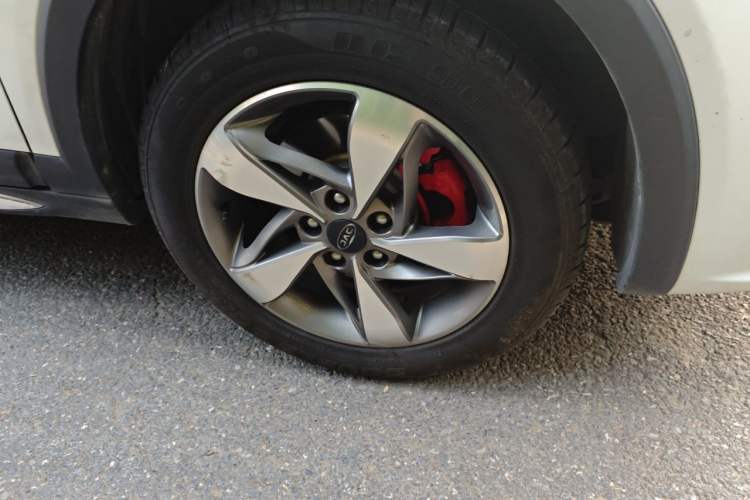 Used JAC Group Refine S3 2017 1.6L Manual Luxury Smart Model Right Front Wheel Hub