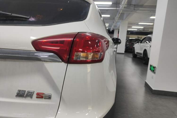 Used JAC Group Refine S3 2017 1.6L CVT Luxury Smart Model Right Rear Taillight
