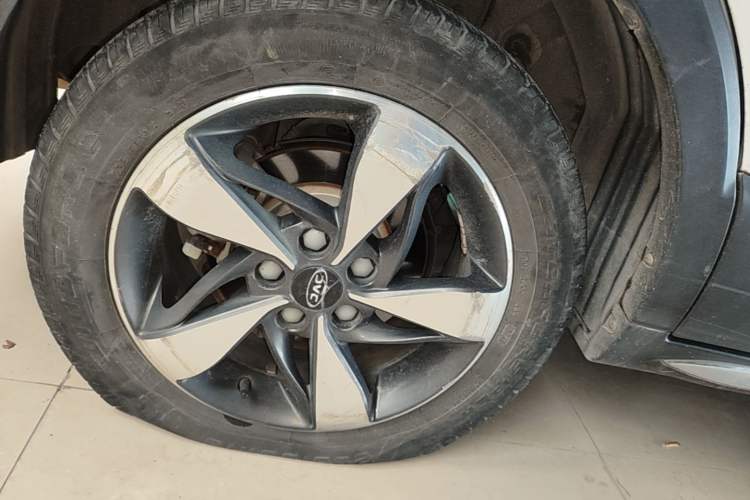 Used JAC Group Refine S3 2017 1.5L Manual Luxury Smart Model Right Rear Wheel Hub