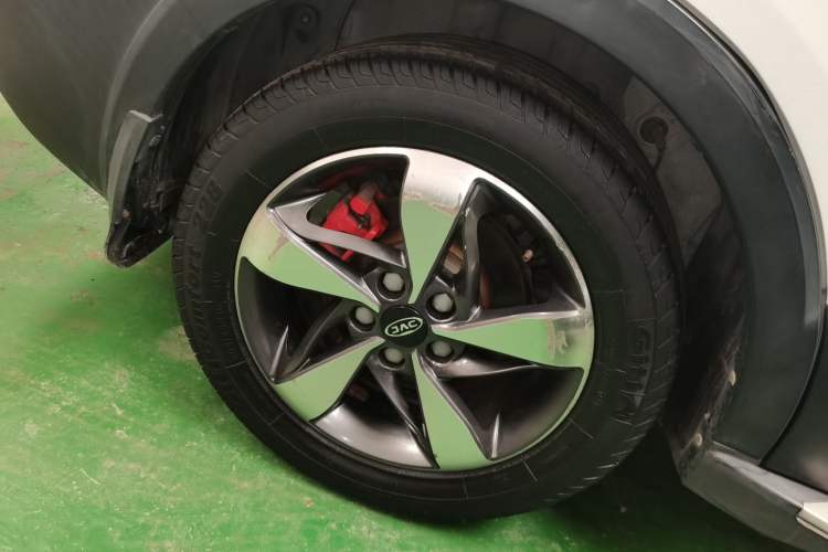 Used JAC Group Refine S3 2017 1.5L Manual Luxury Smart Model Right Rear Wheel Hub