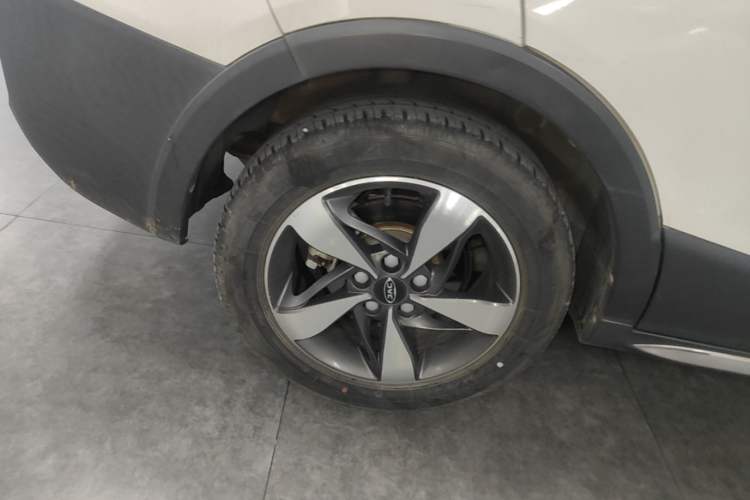 Used JAC Group Refine S3 2017 1.6L CVT Luxury Smart Model Right Rear Wheel Hub