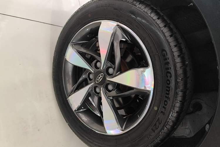 Used JAC Group Refine S3 2017 1.5L Manual Luxury Smart Model Right Rear Wheel Hub