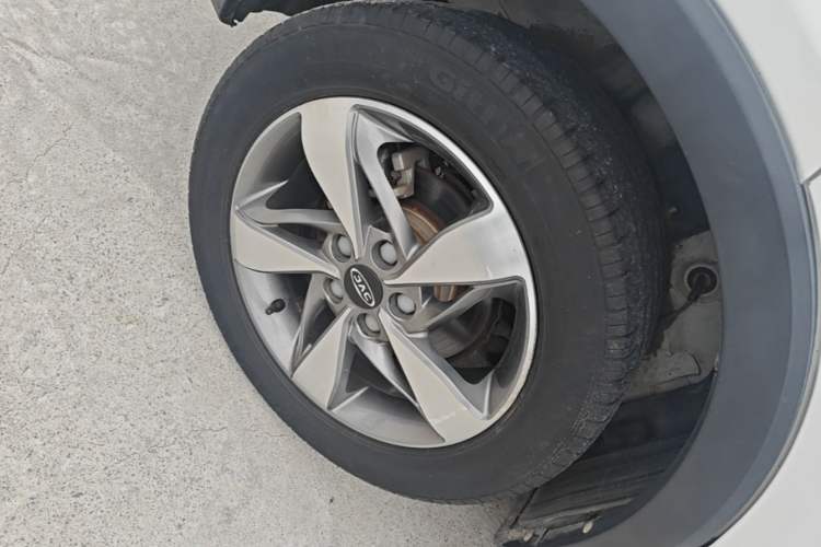 Used JAC Group Refine S3 2017 1.6L CVT Luxury Model Right Rear Wheel Hub