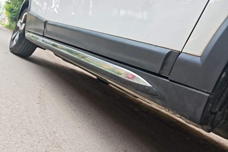 Used JAC Group Refine S3 2017 1.6L Manual Luxury Smart Model Right Side Sill