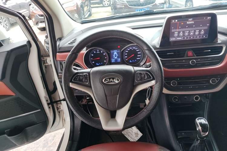 Used JAC Group Refine S3 2017 1.5L Manual Luxury Smart Model Steering Wheel