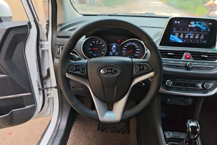 Used JAC Group Refine S3 2017 1.6L Manual Luxury Smart Model Steering Wheel