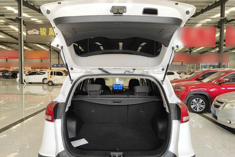 Used JAC Group Refine S3 2017 1.5L Manual Luxury Model Trunk