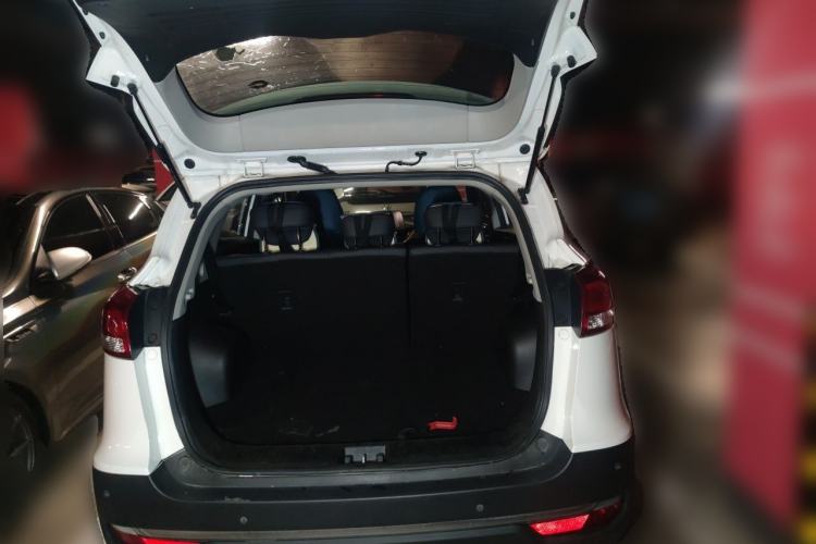 Used JAC Group Refine S3 2017 1.5L Manual Luxury Smart Model Trunk