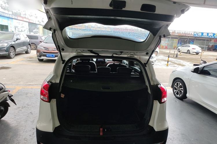 Used JAC Group Refine S3 2017 1.5L Manual Luxury Smart Model Trunk