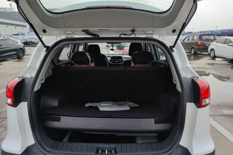 Used JAC Group Refine S3 2017 1.5L Manual Luxury Model Trunk