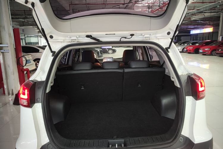 Used JAC Group Refine S3 2017 1.6L CVT Luxury Smart Model Trunk