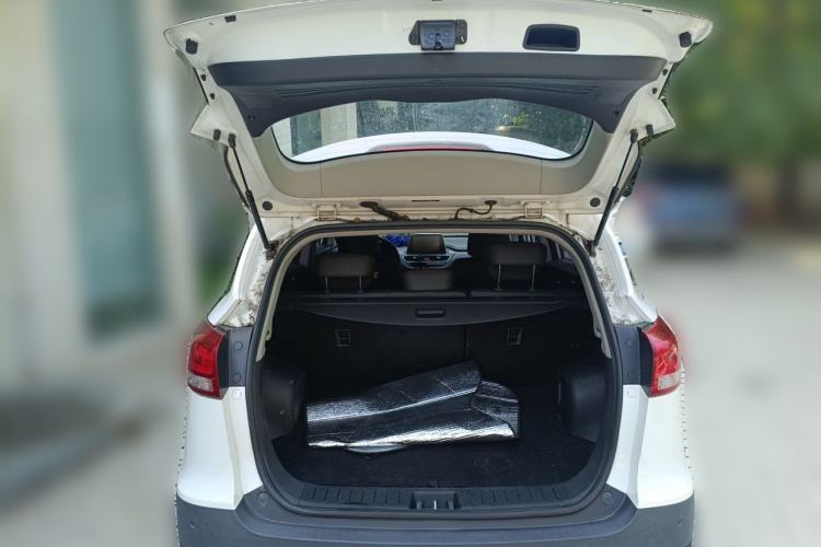 Used JAC Group Refine S3 2017 1.6L Manual Luxury Smart Model Trunk