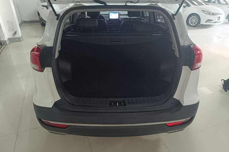 Used JAC Group Refine S3 2017 1.5L Manual Luxury Model Trunk