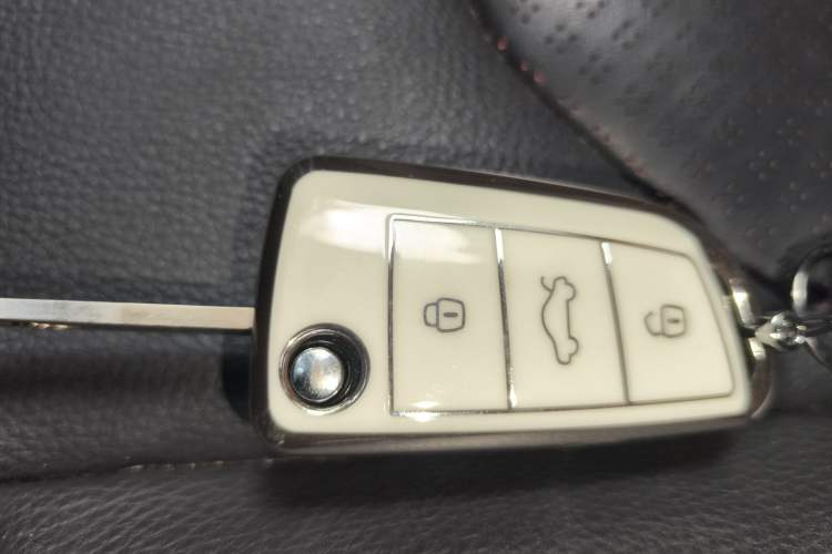 Used JAC Group Refine S3 2017 1.6L CVT Luxury Smart Model Vehicle Key
