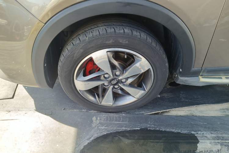 Used JAC Group Refine S3 2017 1.5L Manual Luxury Smart Model Left Front Wheel Hub