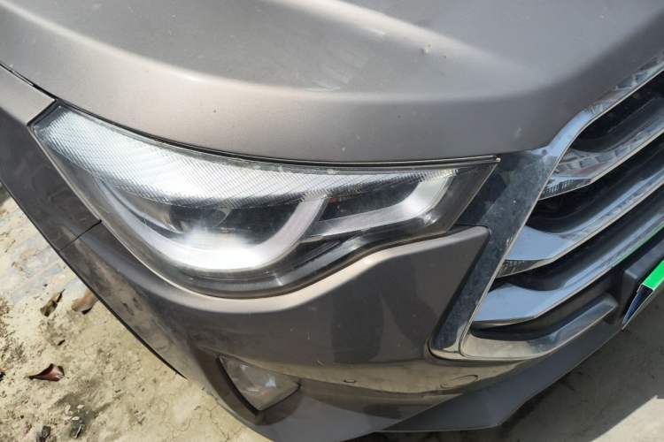Used JAC Group Refine S3 2017 1.6L CVT Luxury Smart Model Right Front Headlight