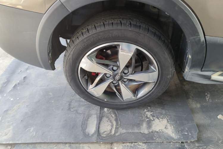 Used JAC Group Refine S3 2017 1.5L Manual Luxury Smart Model Right Rear Wheel Hub
