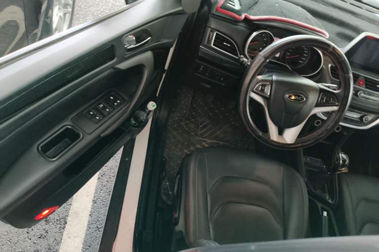 Used JAC Group Refine S3 2018 Custom Edition 1.5L Manual Luxury Smart Model Driver Seat