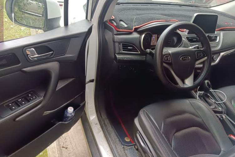 Used JAC Group Refine S3 2018 Custom Edition 1.6L CVT Luxury Smart Model Driver Seat
