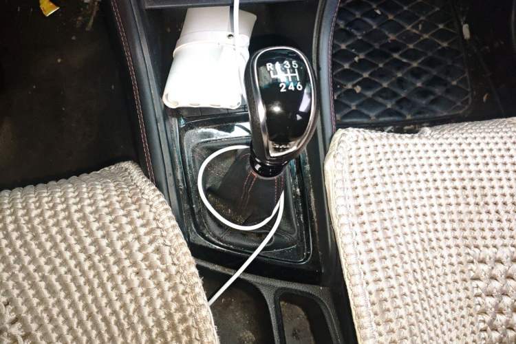 Used JAC Group Refine S3 2018 Custom Edition 1.5L Manual Luxury Smart Model Gear Lever