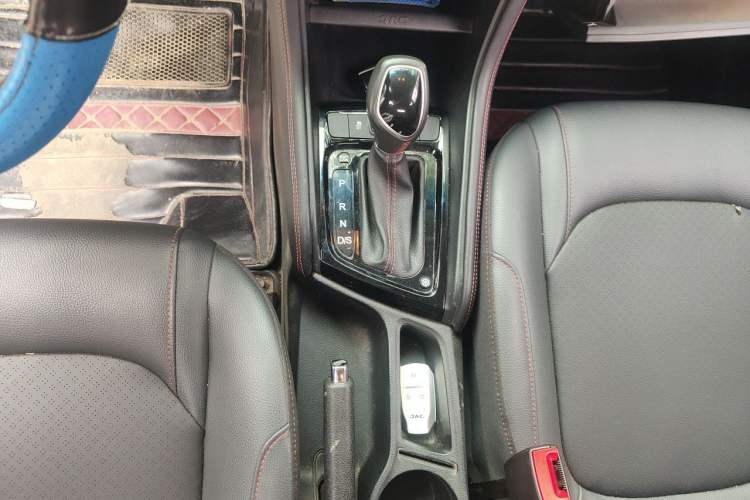 Used JAC Group Refine S3 2018 1.6L CVT European Version Gear Lever