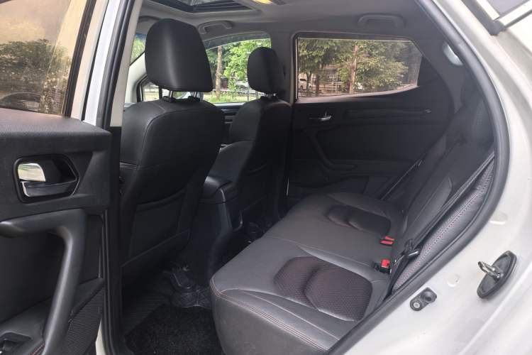 Used JAC Group Refine S3 2018 Custom Edition 1.5L Manual Luxury Smart Model Headliner