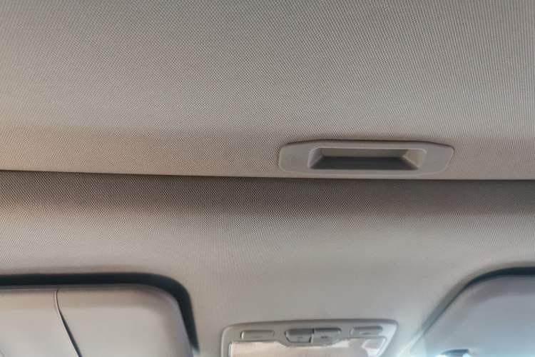 Used JAC Group Refine S3 2018 Custom Edition 1.5L Manual Luxury Smart Model Headliner