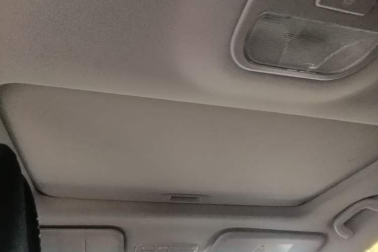 Used JAC Group Refine S3 2018 Custom Edition 1.5L Manual Luxury Smart Model Headliner