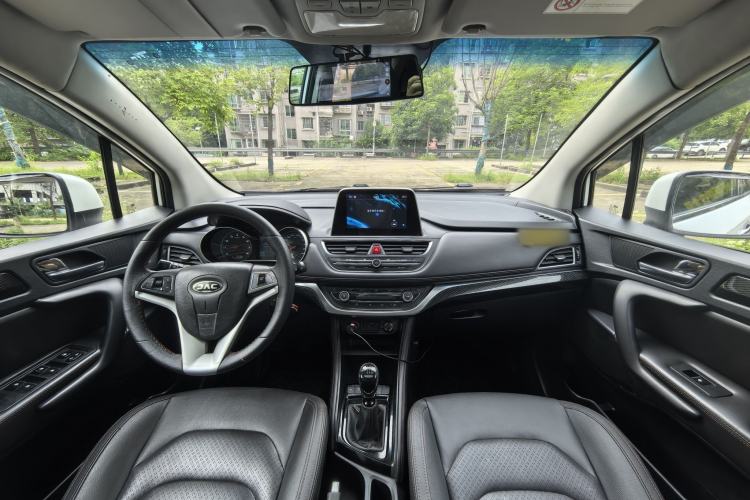 Used JAC Group Refine S3 2018 Custom Edition 1.5L Manual Luxury Smart Model Interior 6