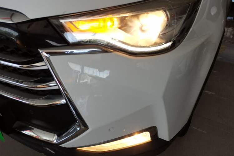 Used JAC Group Refine S3 2018 Smart Drive Version 1.6L CVT Luxury Smart Model Left Front Headlight
