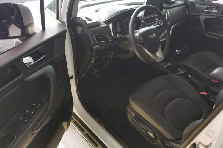 Used JAC Group Refine S3 2018 Custom Edition 1.5L Manual Luxury Smart Model Left Front Seat