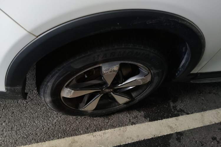 Used JAC Group Refine S3 2018 Custom Edition 1.5L Manual Luxury Smart Model Left Front Wheel Hub