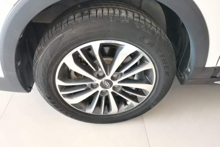 Used JAC Group Refine S3 2018 Smart Drive Version 1.6L CVT Luxury Smart Model Left Front Wheel Hub