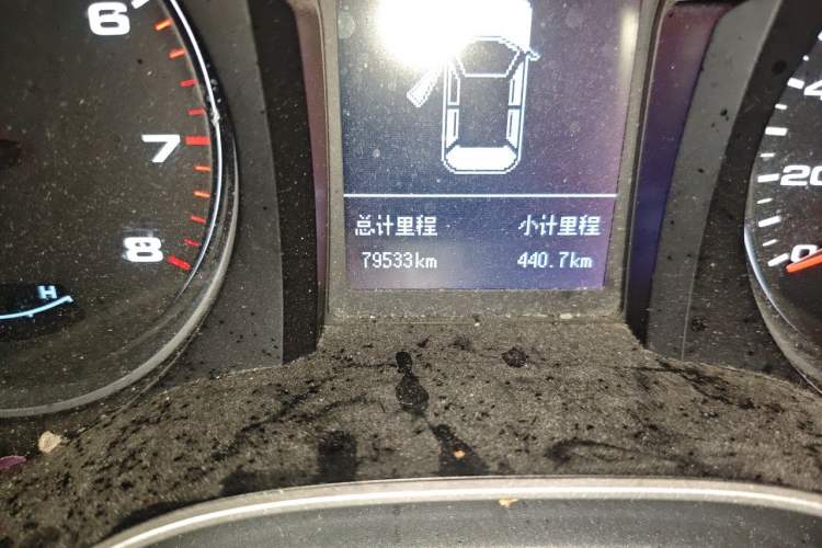 Used JAC Group Refine S3 2018 Custom Edition 1.5L Manual Luxury Smart Model Odometer Close Up
