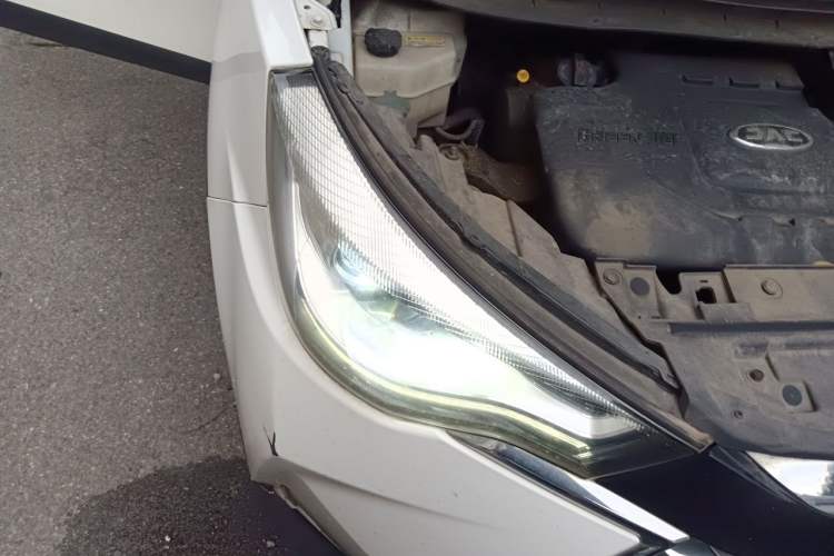 Used JAC Group Refine S3 2018 Custom Edition 1.6L CVT Luxury Smart Model Right Front Headlight