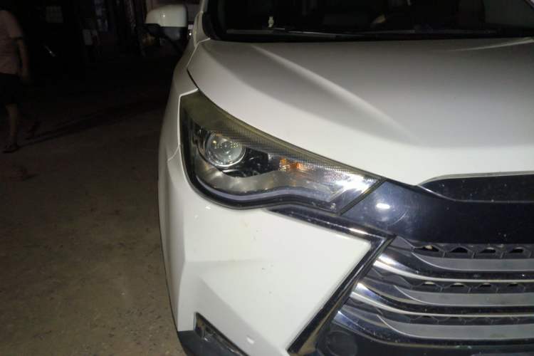 Used JAC Group Refine S3 2018 Smart Drive Version 1.6L CVT Luxury Smart Model Right Front Headlight