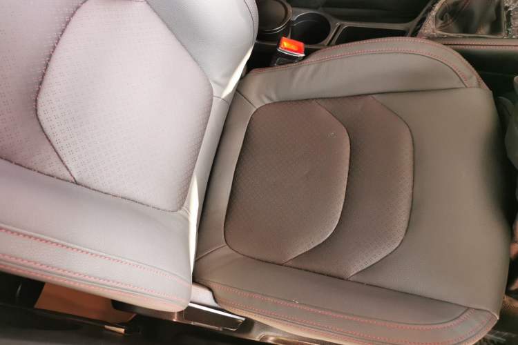 Used JAC Group Refine S3 2018 Custom Edition 1.5L Manual Luxury Smart Model Right Front Seat