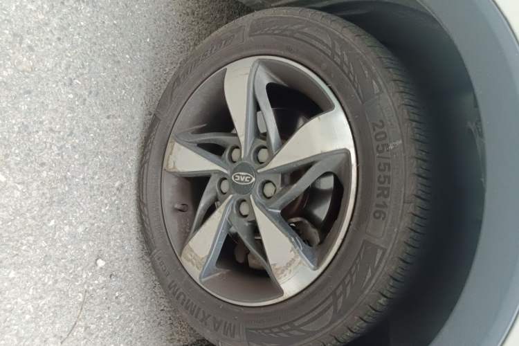 Used JAC Group Refine S3 2018 Custom Edition 1.6L CVT Luxury Smart Model Right Front Wheel Hub